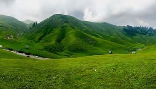 Unveiling the Enchanting and Unexplored Snowy Mountain Valleys of Jammu: Hidden Gems Awaiting Discovery 9 bhadarwah valley4 Unveiling the Enchanting and Unexplored Snowy Mountain Valleys of Jammu: Hidden Gems Awaiting Discovery